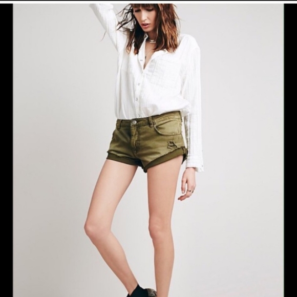 Free People Irreplaceable Cutoff Shorts - Picture 5 of 6